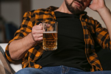 Пивной алкоголизм в Реже